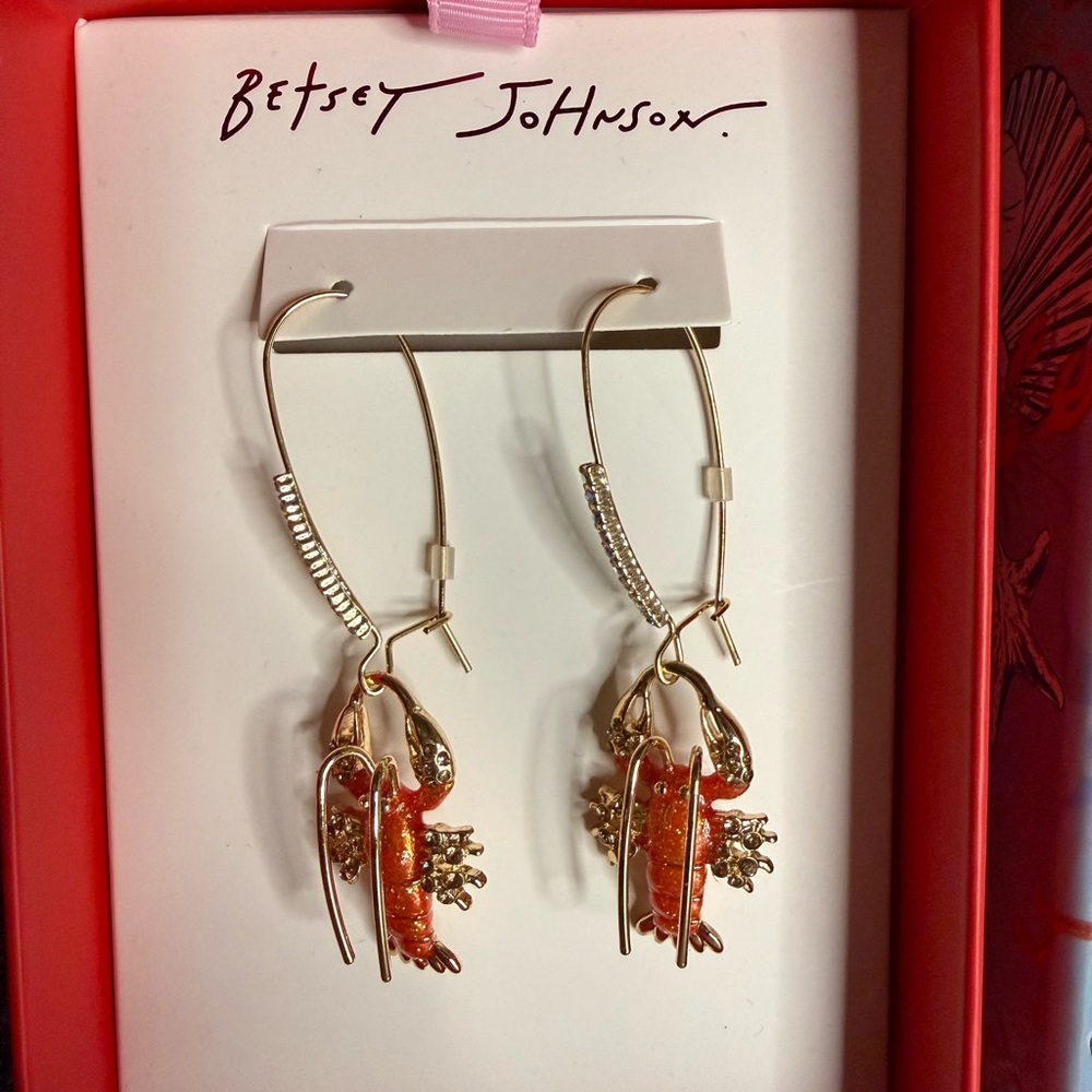 🦞Betsey Johnson Gold Tone Orange Lobster Drop Earrings